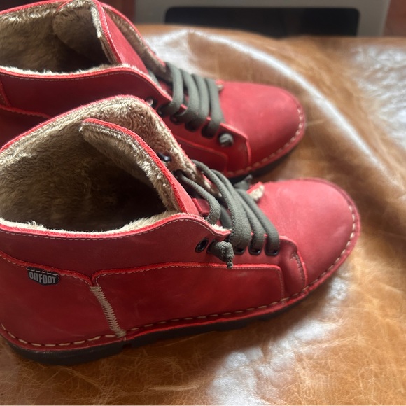 Onfoot Red Booties - Picture 4 of 10